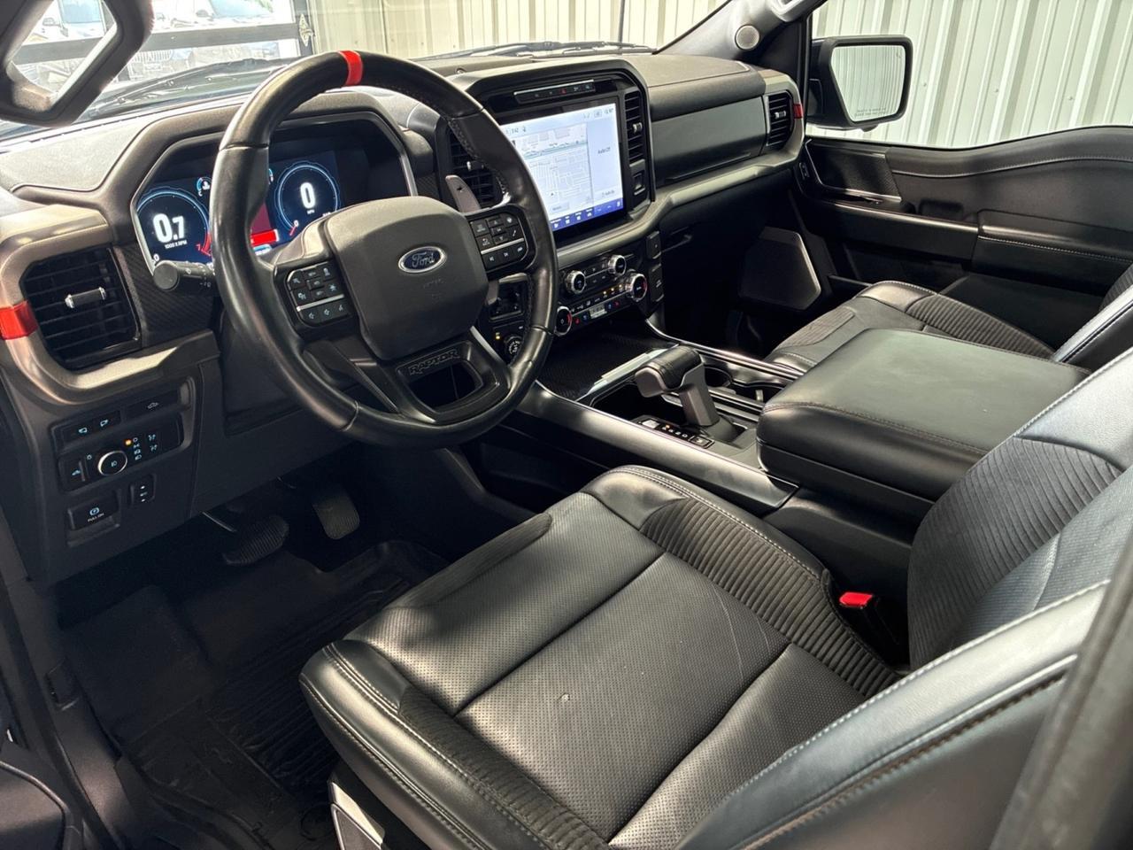 2022 Ford F-150 Raptor, Moonroof & Tailgate Pkg, Carbon Fiber Pkg, Forged Bead-Lock Capable Wheels Houston TX