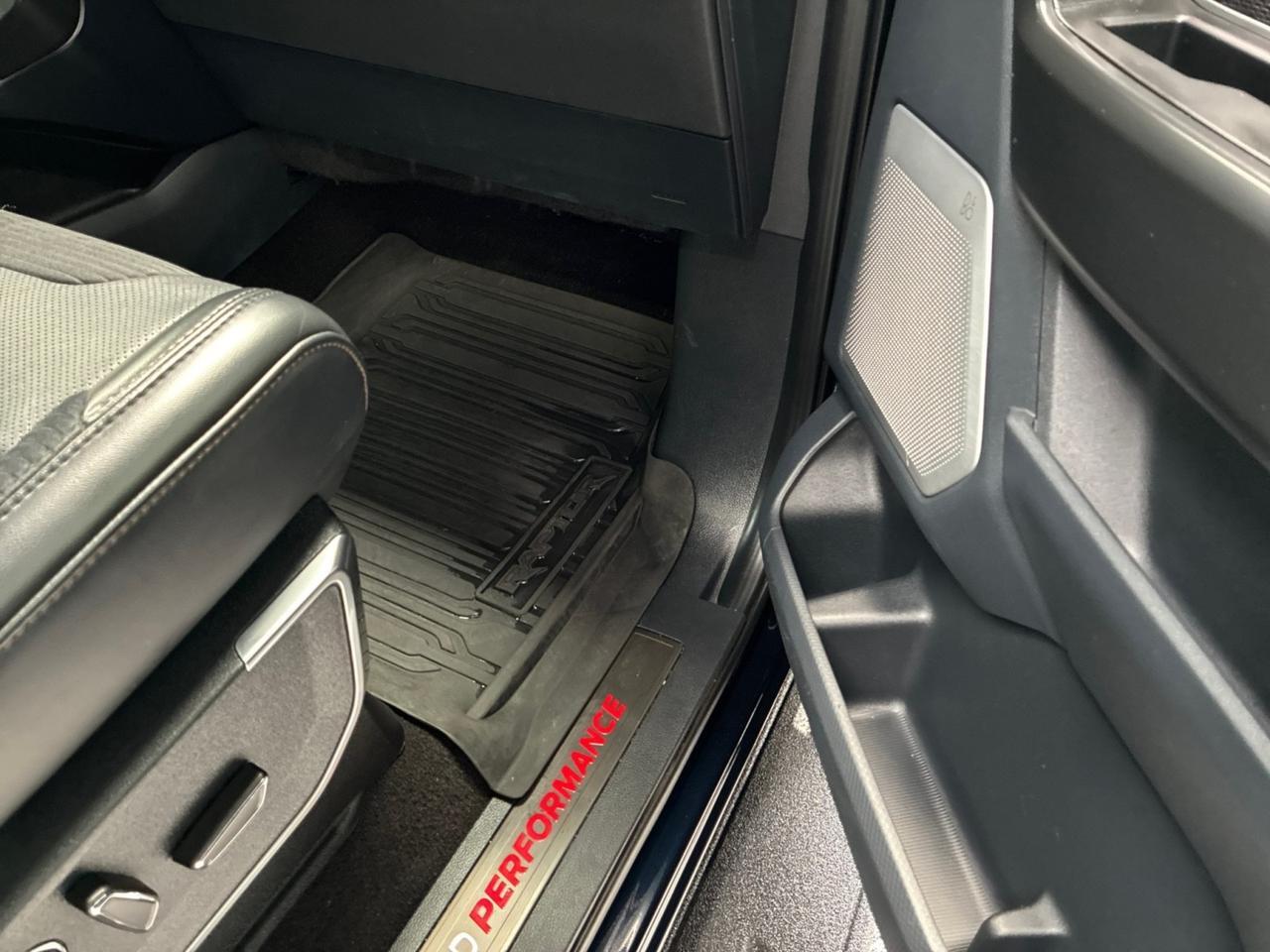 2022 Ford F-150 Raptor, Moonroof & Tailgate Pkg, Carbon Fiber Pkg, Forged Bead-Lock Capable Wheels Houston TX