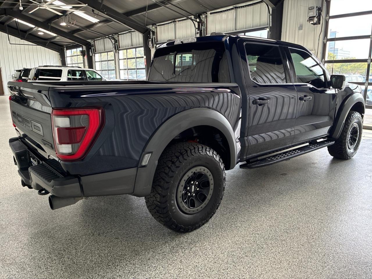2022 Ford F-150 Raptor, Moonroof & Tailgate Pkg, Carbon Fiber Pkg, Forged Bead-Lock Capable Wheels Houston TX