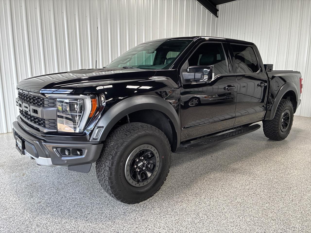2022 Ford F-150 Raptor, Moonroof & Tailgate Pkg, Pro-Power 2kw, Carbon Fiber Pkg, Auto Stop/Start Delete, Bed Cover w/ Toolbox