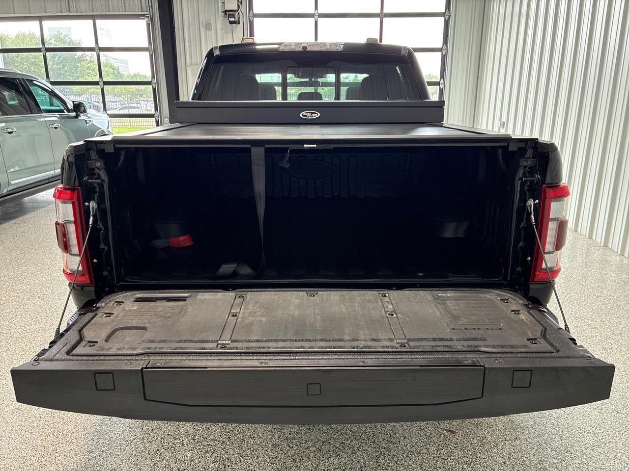 2022 Ford F-150 Raptor, Moonroof & Tailgate Pkg, Pro-Power 2kw, Carbon Fiber Pkg, Auto Stop/Start Delete, Bed Cover w/ Toolbox Houston TX