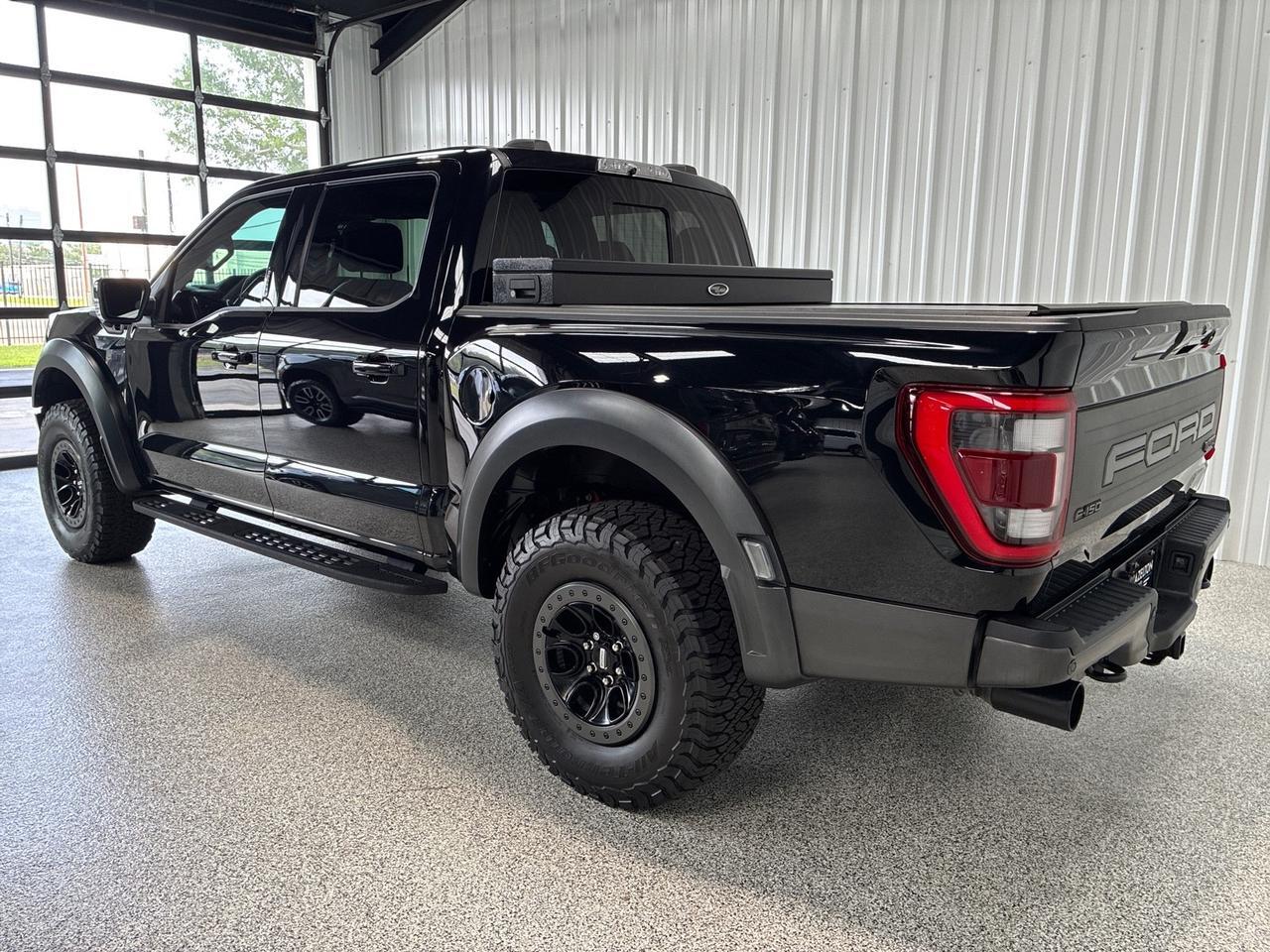 2022 Ford F-150 Raptor, Moonroof & Tailgate Pkg, Pro-Power 2kw, Carbon Fiber Pkg, Auto Stop/Start Delete, Bed Cover w/ Toolbox
