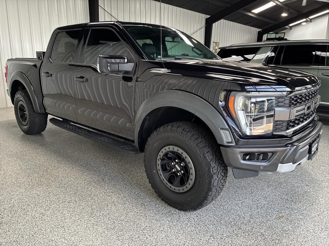 2022 Ford F-150 Raptor, Moonroof & Tailgate Pkg, Pro-Power 2kw, Carbon Fiber Pkg, Auto Stop/Start Delete, Bed Cover w/ Toolbox Houston TX