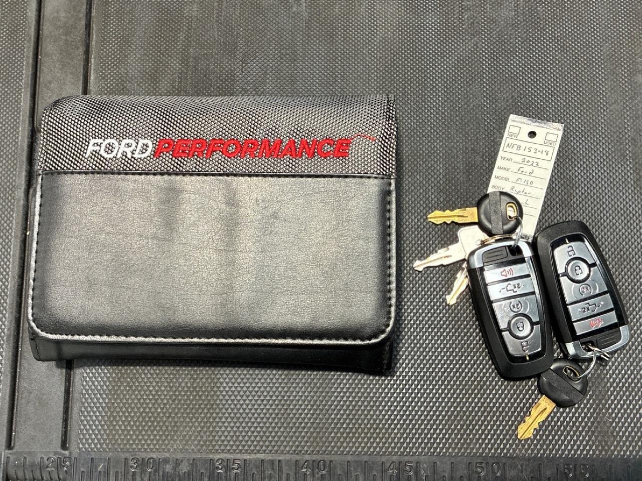 2022 Ford F-150 Raptor, Moonroof & Tailgate Pkg, Pro-Power 2kw, Carbon Fiber Pkg, Auto Stop/Start Delete, Bed Cover w/ Toolbox Houston TX