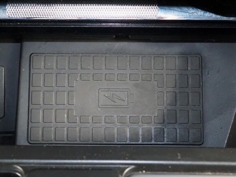 2022 Ford F-150 Raptor SuperCrew 4WD *RAPTOR 37 PERFORMANCE PKG, GROUP 801A, NAVIGATION, ADAPTIVE CRUISE, SAFETY ALERTS, 360 CAMERAS, COLOR TOUCHSCREEN, MOONROOF, RECARO SEATS, TOW TECH PKG, BANG & OLUFSEN, WIRELESS CHARGING, ANDROID & APPLE Round Rock TX