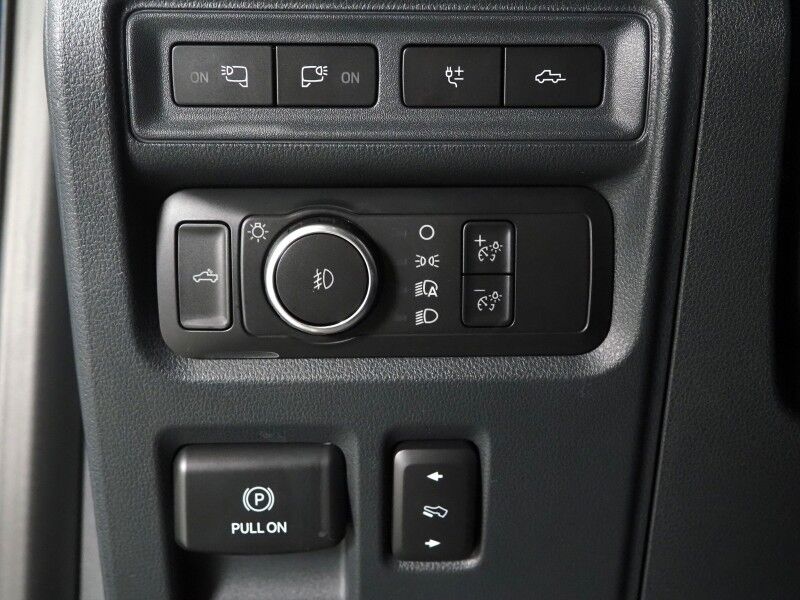 2022 Ford F-150 Raptor SuperCrew 4WD *RAPTOR 37 PERFORMANCE PKG, GROUP 801A, NAVIGATION, ADAPTIVE CRUISE, SAFETY ALERTS, 360 CAMERAS, COLOR TOUCHSCREEN, MOONROOF, RECARO SEATS, TOW TECH PKG, BANG & OLUFSEN, WIRELESS CHARGING, ANDROID & APPLE Round Rock TX