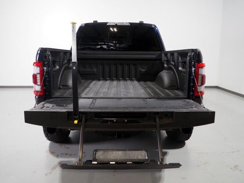 2022 Ford F-150 Raptor SuperCrew 4WD *RAPTOR 37 PERFORMANCE PKG, GROUP 801A, NAVIGATION, ADAPTIVE CRUISE, SAFETY ALERTS, 360 CAMERAS, COLOR TOUCHSCREEN, MOONROOF, RECARO SEATS, TOW TECH PKG, BANG & OLUFSEN, WIRELESS CHARGING, ANDROID & APPLE Round Rock TX