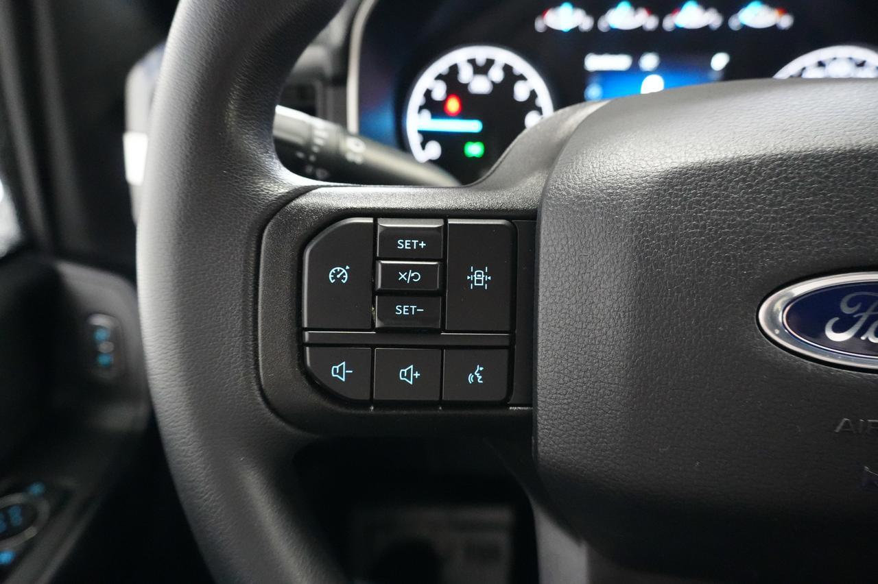 2022 Ford F-150 STX 4WD SUPERCREW 5.5&apos; BOX Listowel ON