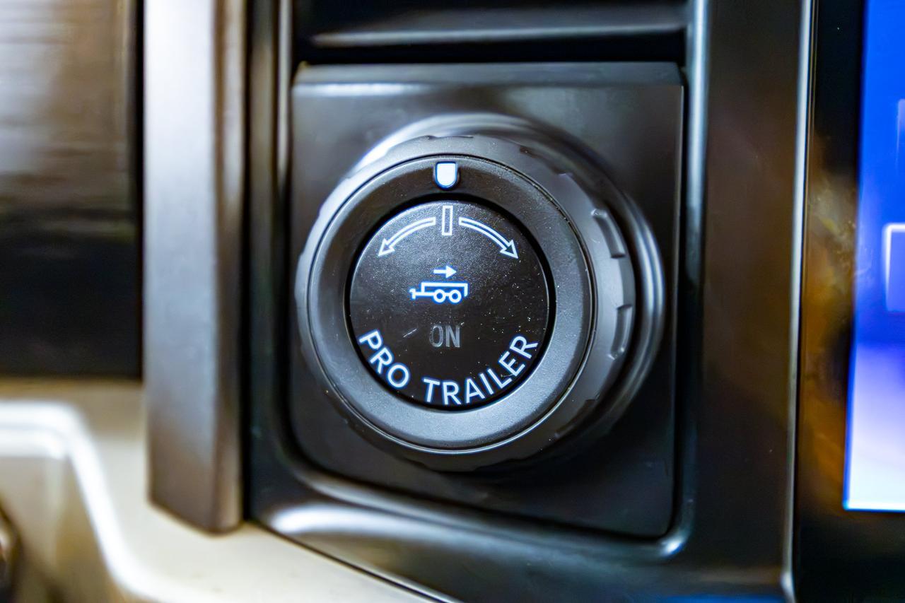 2022 Ford F-150 SUPER-CREW XLT XTR Red Deer AB