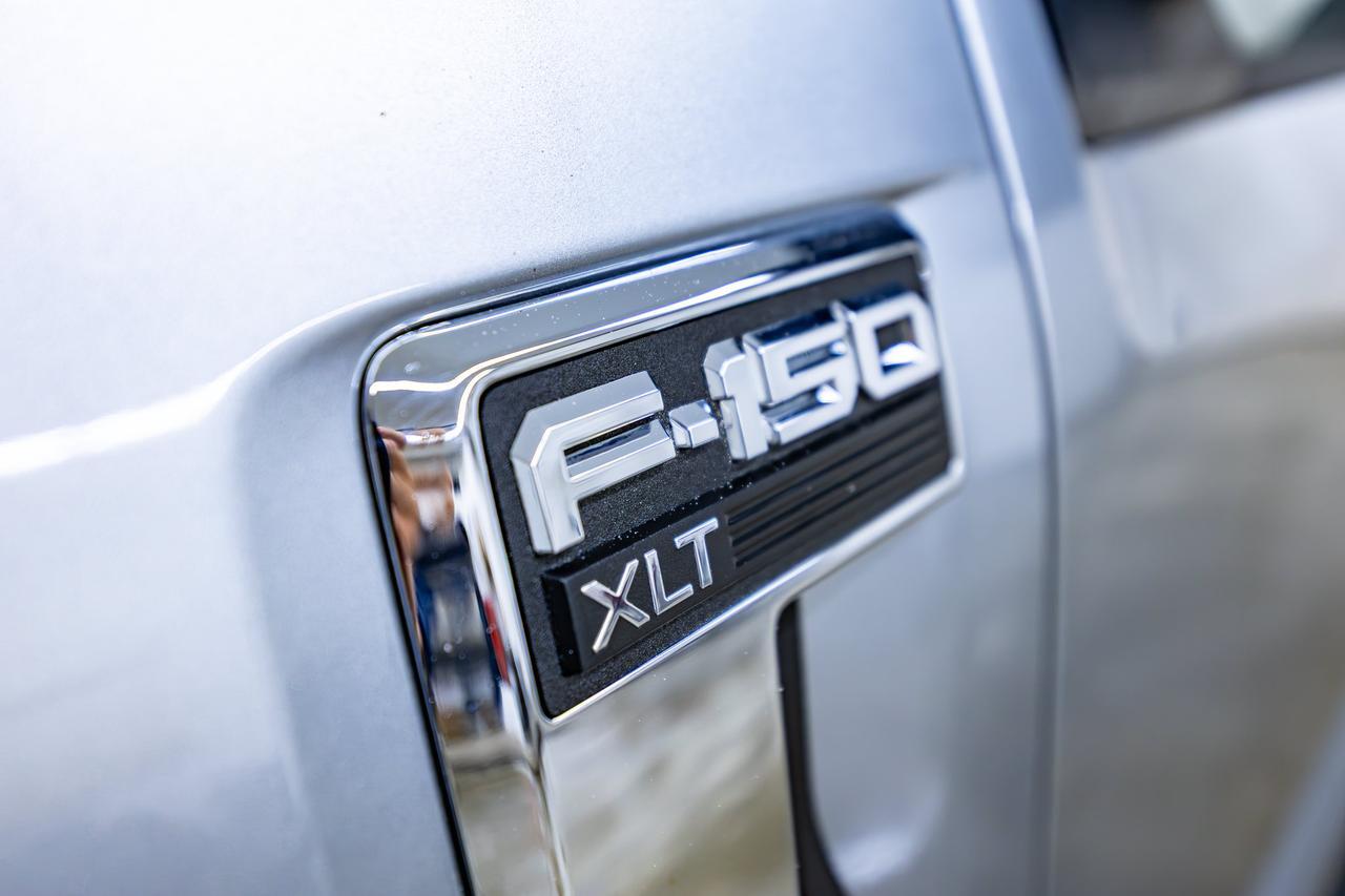 2022 Ford F-150 SUPER-CREW XLT XTR Red Deer AB