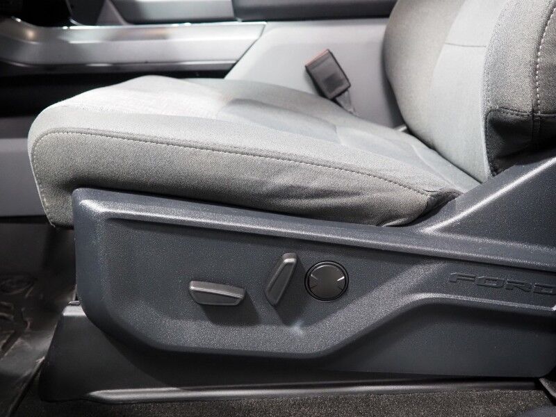 2022 Ford F-150 SuperCrew XLT *GROUP 302A, 2.7L V6 ECOBOOST, BLIND SPOT & LANE DEPARTURE ALERT, COLLISION ALERT w/BRAKING, BACKUP-CAMERA, COLOR TOUCHSCREEN, HEATED SEATS, REMOTE START, 20 INCH WHEELS, ANDROID & APPLE Round Rock TX