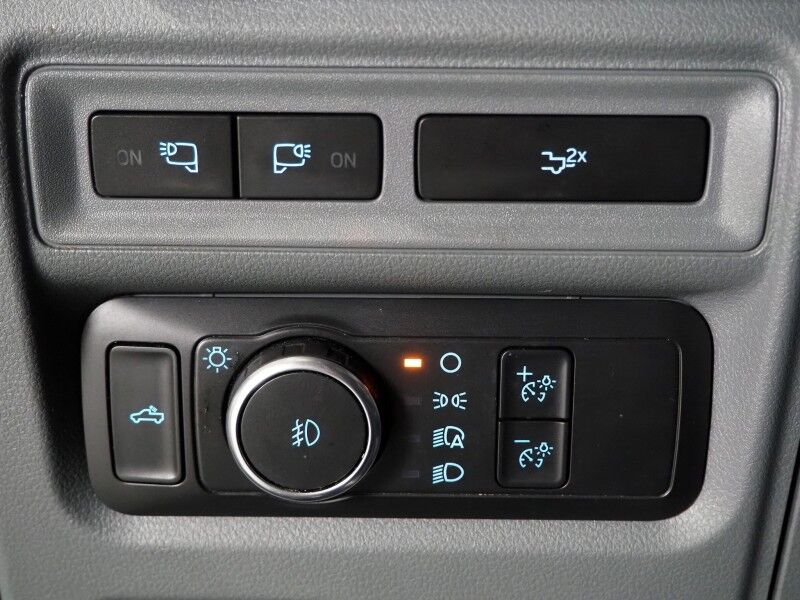 2022 Ford F-150 SuperCrew XLT *GROUP 302A, 2.7L V6 ECOBOOST, BLIND SPOT & LANE DEPARTURE ALERT, COLLISION ALERT w/BRAKING, BACKUP-CAMERA, COLOR TOUCHSCREEN, HEATED SEATS, REMOTE START, 20 INCH WHEELS, ANDROID & APPLE Round Rock TX