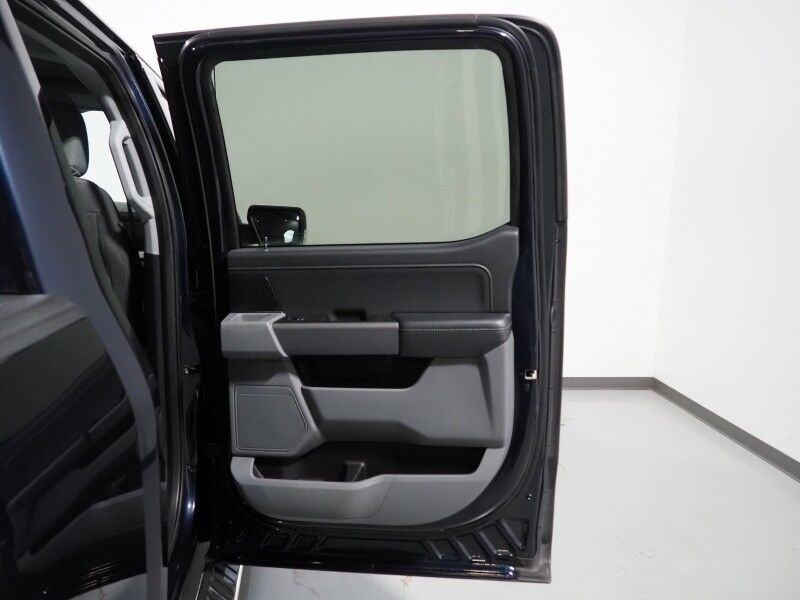 2022 Ford F-150 SuperCrew XLT *GROUP 302A, 2.7L V6 ECOBOOST, BLIND SPOT & LANE DEPARTURE ALERT, COLLISION ALERT w/BRAKING, BACKUP-CAMERA, COLOR TOUCHSCREEN, HEATED SEATS, REMOTE START, 20 INCH WHEELS, ANDROID & APPLE Round Rock TX