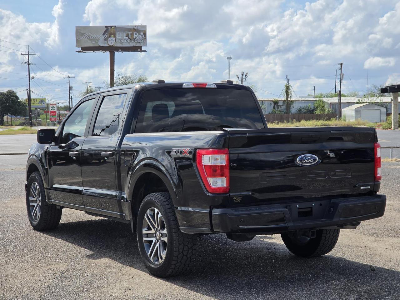 2022 Ford F-150 XL 2WD SuperCrew 5.5' Box Beeville TX