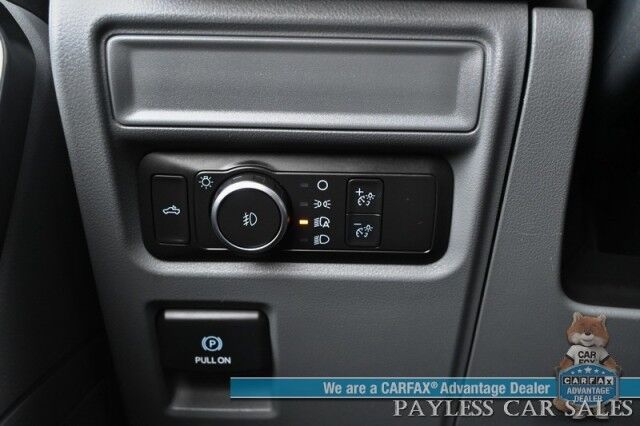 2022 Ford F-150 XL / 4X4 / Crew Cab / 3.5L V6 Ecoboost / Apple CarPlay & Android Auto / Back Up Camera / Cruise Control / Air Conditioning / Power Locks & Windows / Tonneau Cover / Bed Liner / Alloy Wheels / Tow Pkg / 1-Owner Anchorage AK