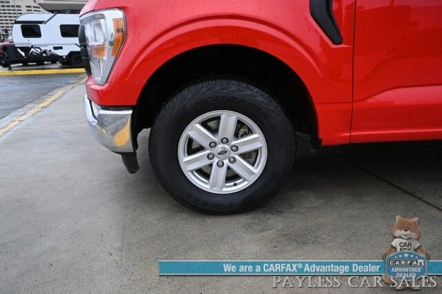 2022 Ford F-150 XL / 4X4 / Crew Cab / 3.5L V6 Ecoboost / Apple CarPlay & Android Auto / Back Up Camera / Cruise Control / Air Conditioning / Power Locks & Windows / Tonneau Cover / Bed Liner / Alloy Wheels / Tow Pkg / 1-Owner Anchorage AK