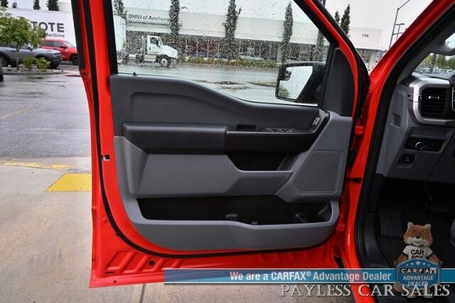 2022 Ford F-150 XL / 4X4 / Crew Cab / 3.5L V6 Ecoboost / Apple CarPlay & Android Auto / Back Up Camera / Cruise Control / Air Conditioning / Power Locks & Windows / Tonneau Cover / Bed Liner / Alloy Wheels / Tow Pkg / 1-Owner Anchorage AK