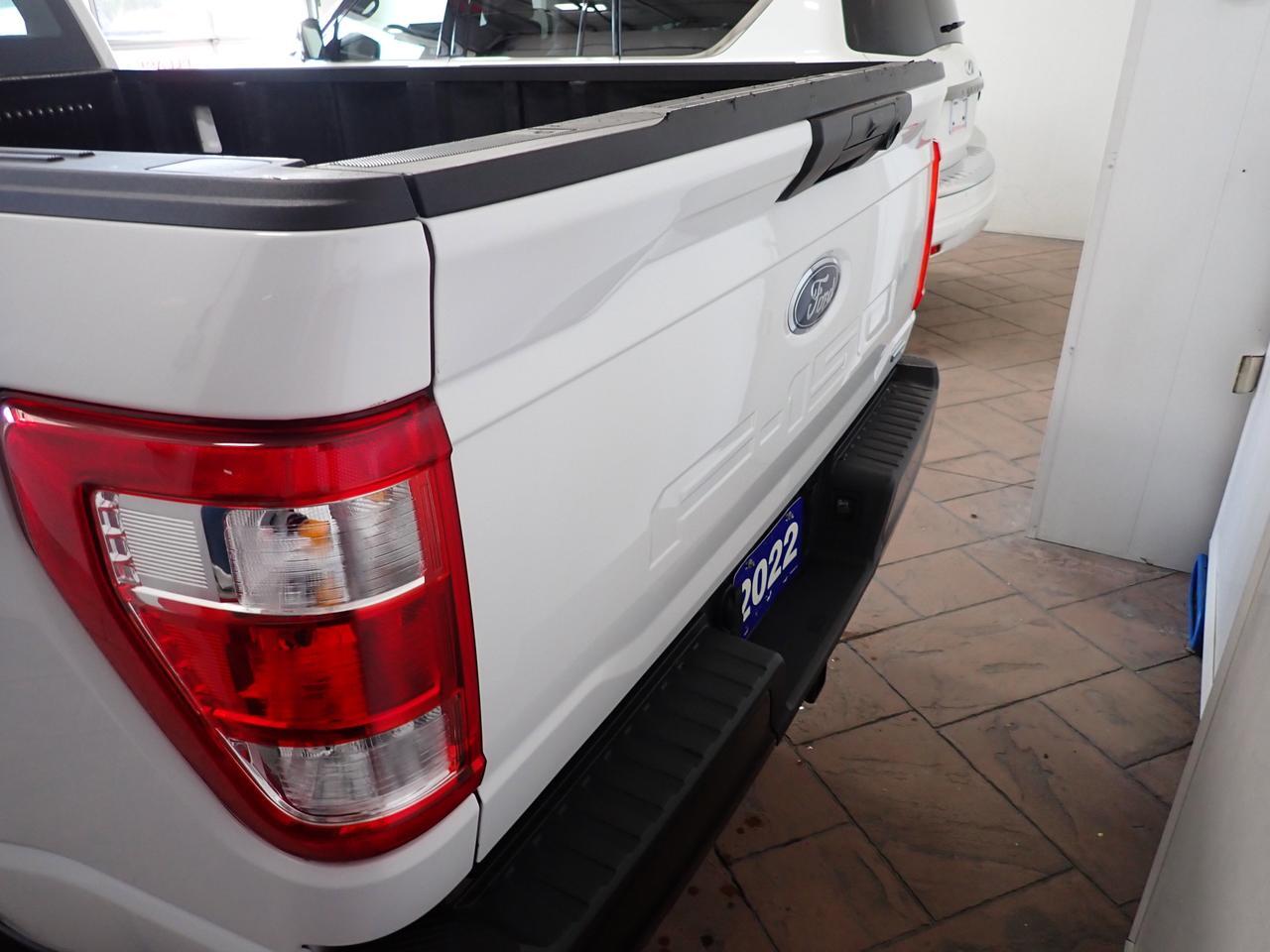 2022 Ford F-150 XL SUPER CAB 4WD 8&apos; BOX Listowel ON