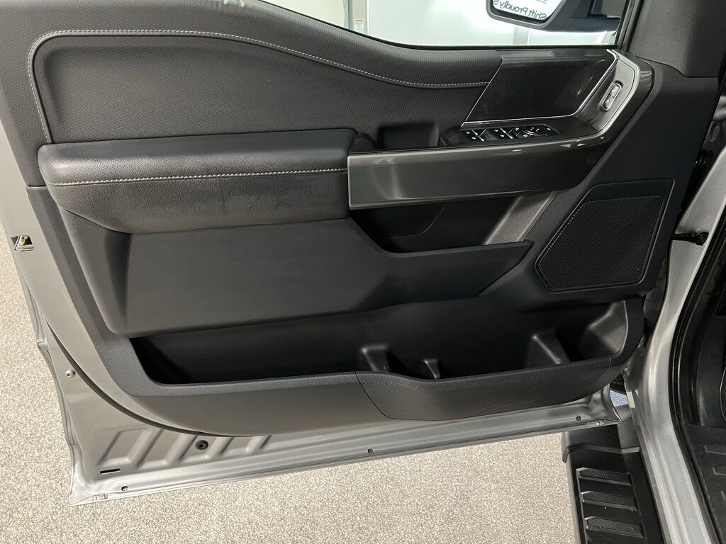 2022 Ford F-150 XLT photo 22