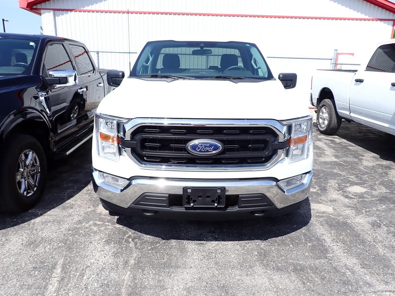 2022 Ford F-150 XLT REG CAB 4WD 8FT BOX V8 Listowel ON