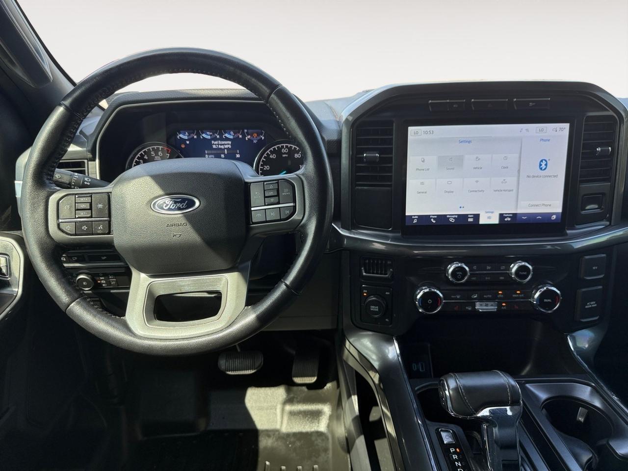 2022 Ford F-150 XLT SPORT CREW CAB SUPERCREW 4X4, POWER MIRRORS, PICKUP TIE DOWN HOOKS, POWER TAILGATE LOCK, HITCH ASSIST, LANE KEEP ASSIST, BACKUP CAMERA, BLUETOOTH, AUTO START/STOP, SPORT APPERANACE PACKAGE, NO ACCIDENTS AND 1 OWNER!