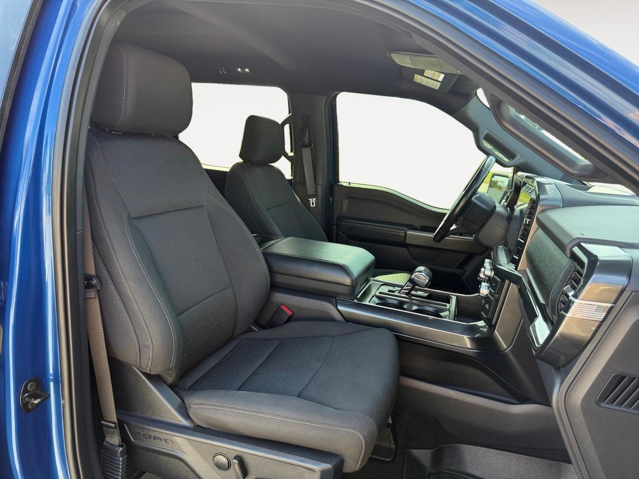 2022 Ford F-150 XLT SPORT CREW CAB SUPERCREW 4X4, POWER MIRRORS, PICKUP TIE DOWN HOOKS, POWER TAILGATE LOCK, HITCH ASSIST, LANE KEEP ASSIST, BACKUP CAMERA, BLUETOOTH, AUTO START/STOP, SPORT APPERANACE PACKAGE, NO ACCIDENTS AND 1 OWNER! Norfolk VA