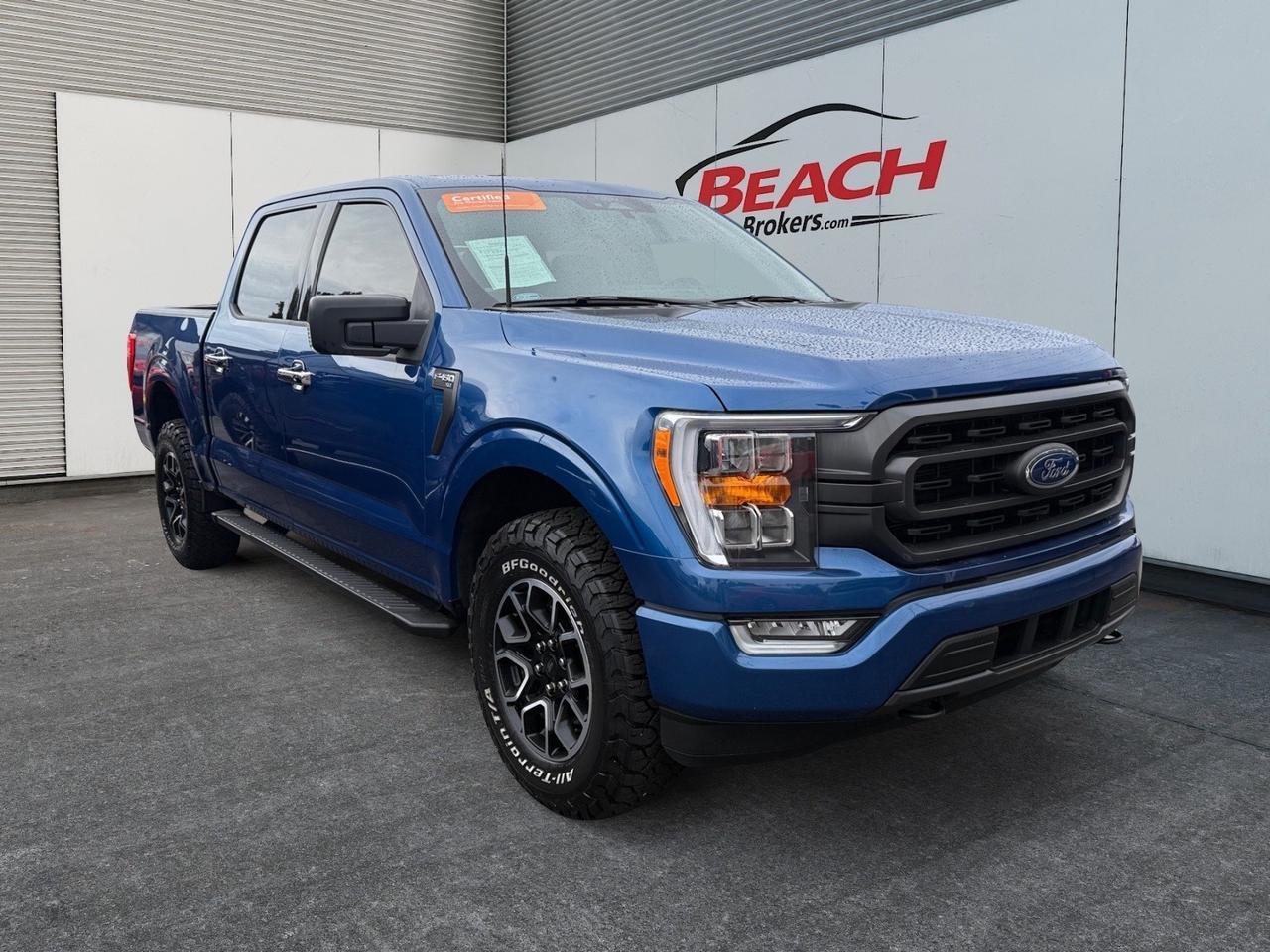 2022 Ford F-150 XLT SPORT CREW CAB SUPERCREW 4X4, POWER MIRRORS, PICKUP TIE DOWN HOOKS, POWER TAILGATE LOCK, HITCH ASSIST, LANE KEEP ASSIST, BACKUP CAMERA, BLUETOOTH, AUTO START/STOP, SPORT APPERANACE PACKAGE, NO ACCIDENTS AND 1 OWNER!
