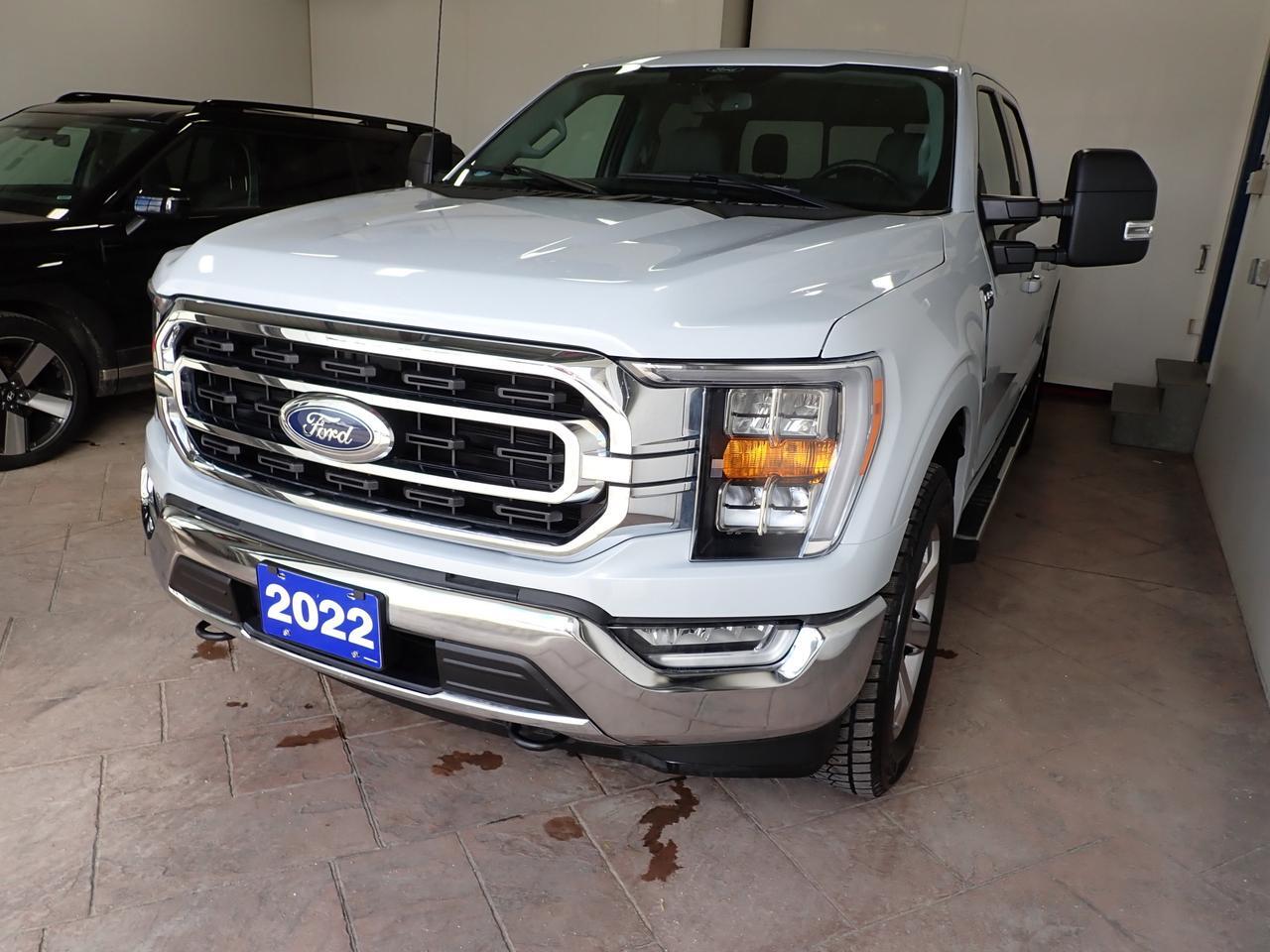 2022 Ford F-150 XLT SUPERCREW NAVI 5.5-FT BOX 4WD Listowel ON