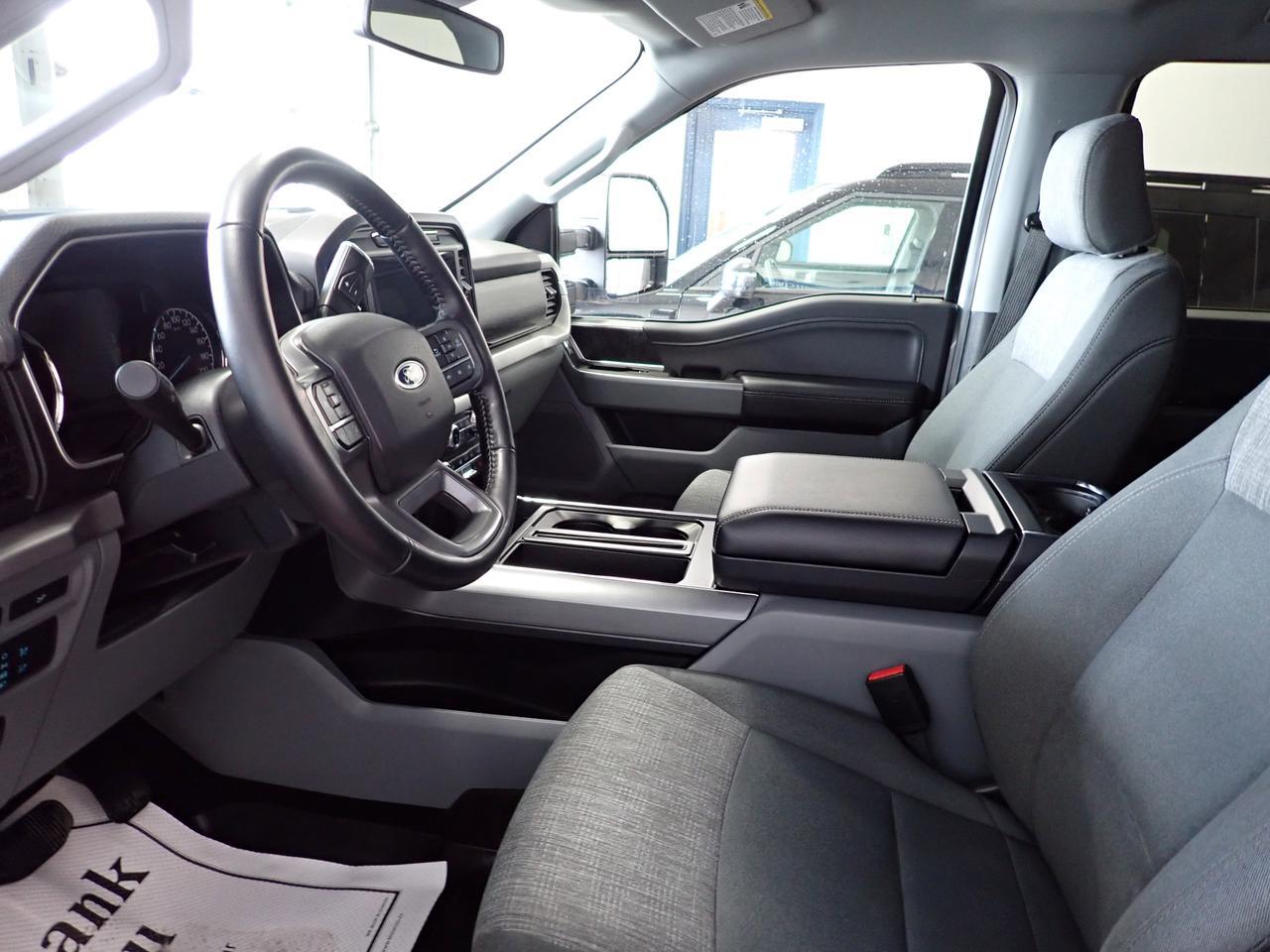 2022 Ford F-150 XLT SUPERCREW NAVI 5.5-FT BOX 4WD Listowel ON