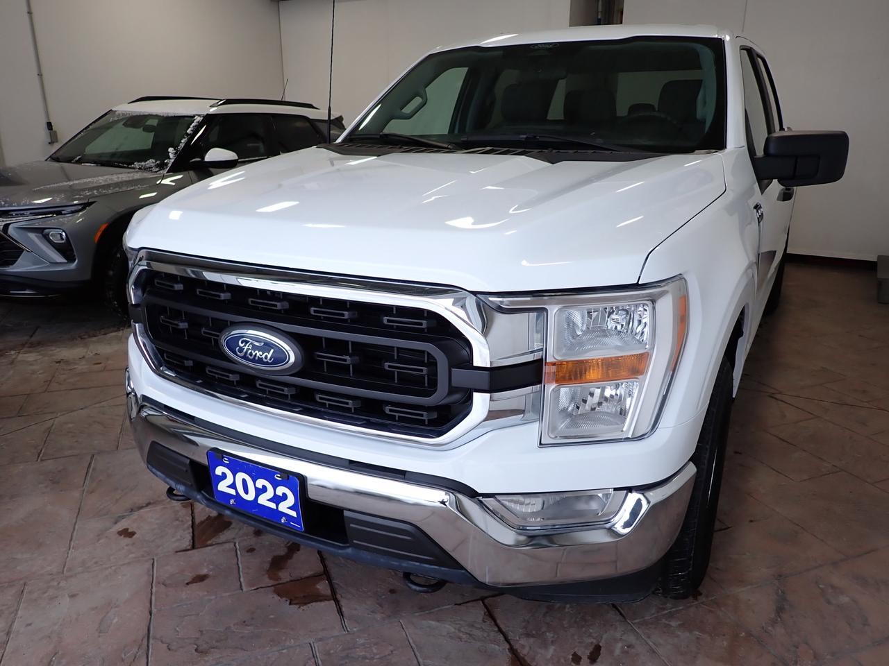 2022 Ford F-150 XLT SUPERCREW NAVI 5.5-FT BOX 4WD Listowel ON