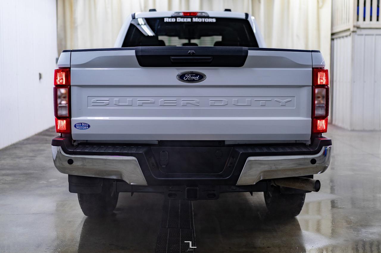 2022 Ford F-250 4x4 Crew Cab XLT FX4 BCam Red Deer AB