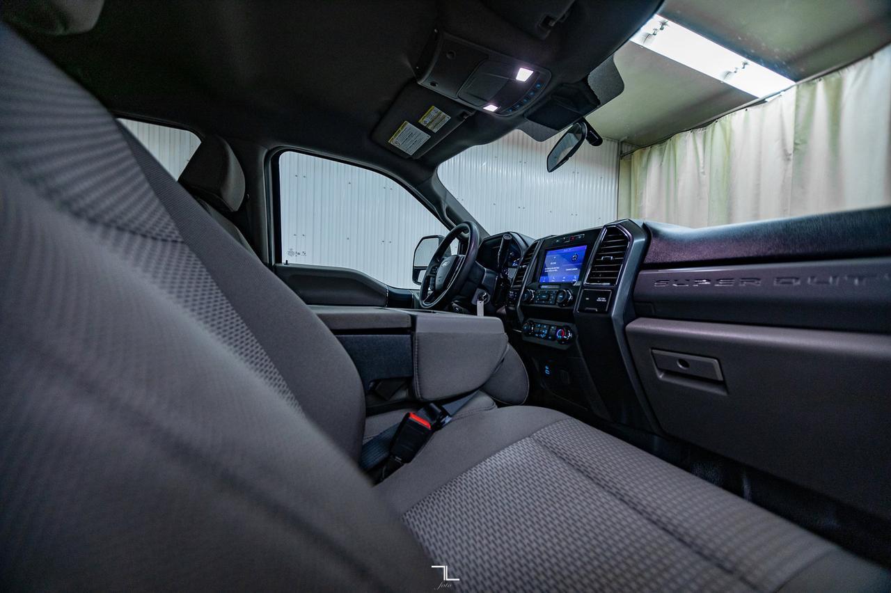 2022 Ford F-250 4x4 Crew Cab XLT FX4 BCam Red Deer AB