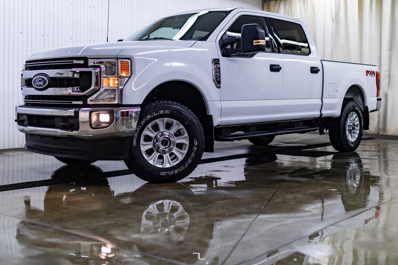 2022 Ford F-250 4x4 Crew Cab XLT FX4 BCam Red Deer AB