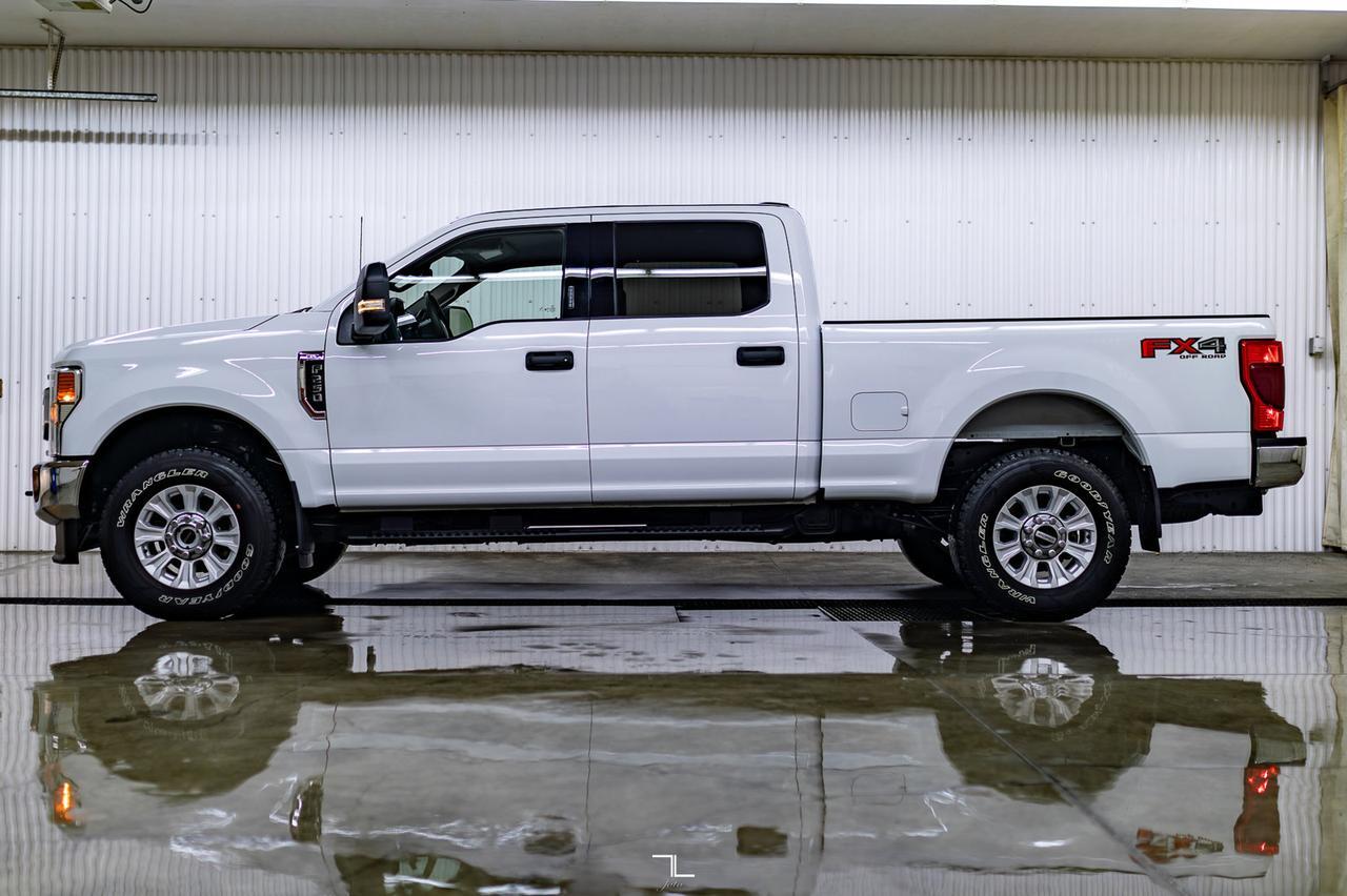 2022 Ford F-250 4x4 Crew Cab XLT FX4 BCam Red Deer AB
