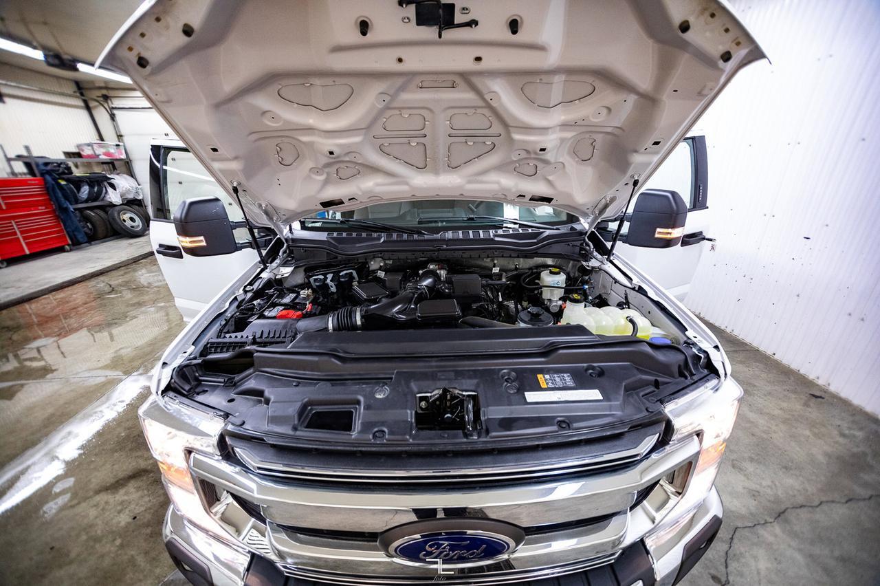 2022 Ford F-250 4x4 Crew Cab XLT FX4 BCam Red Deer AB