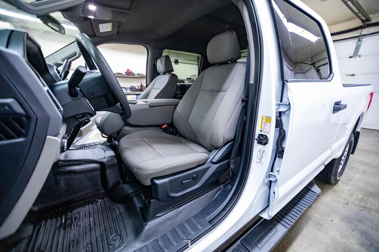 2022 Ford F-250 4x4 Crew Cab XLT FX4 BCam Red Deer AB