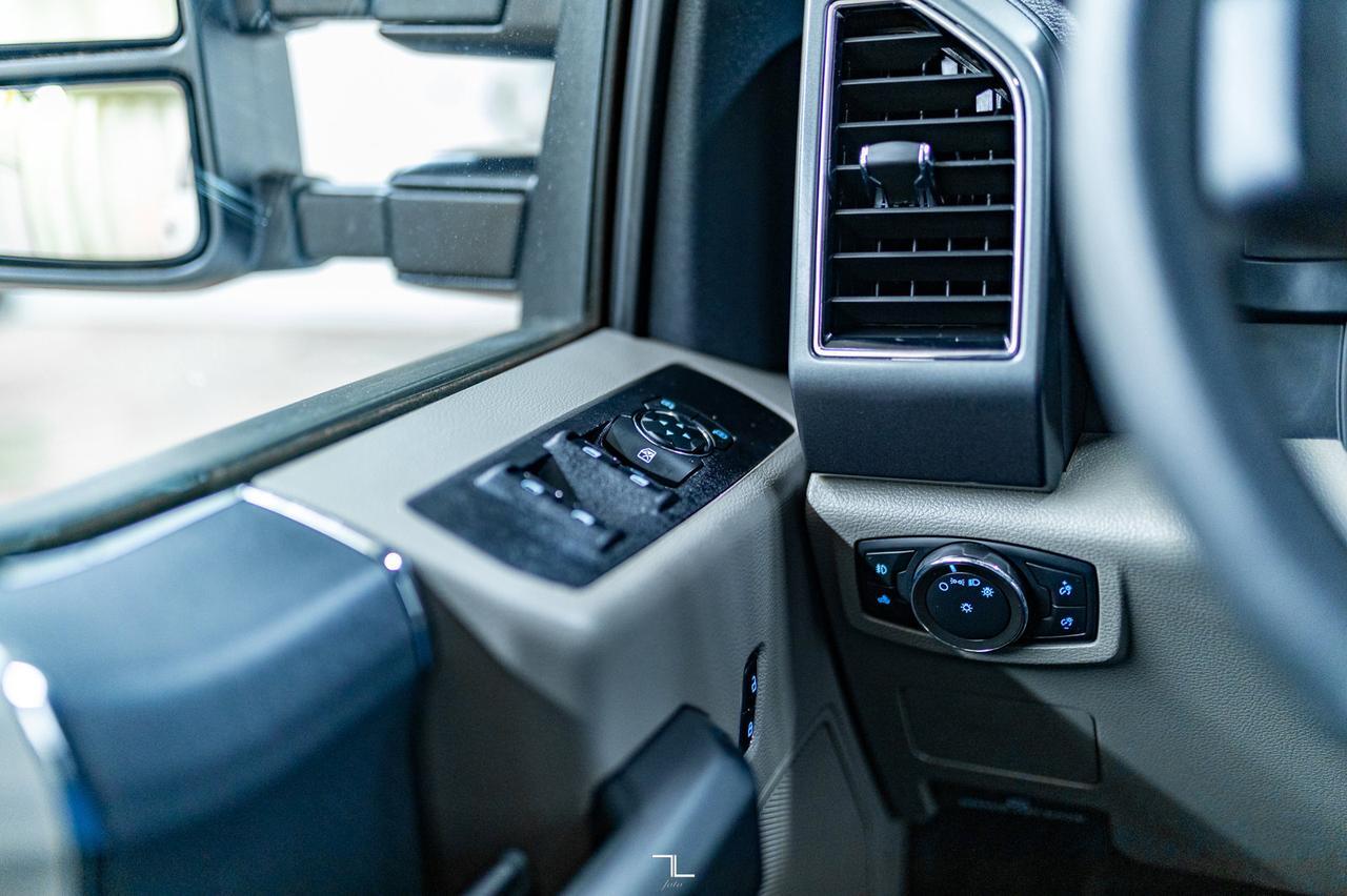 2022 Ford F-250 4x4 Crew Cab XLT FX4 BCam Red Deer AB