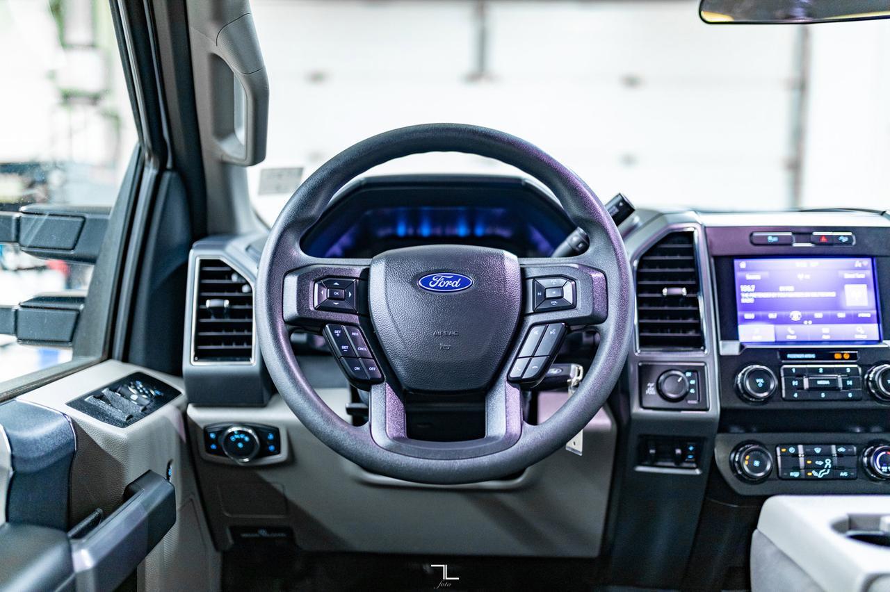 2022 Ford F-250 4x4 Crew Cab XLT FX4 BCam Red Deer AB