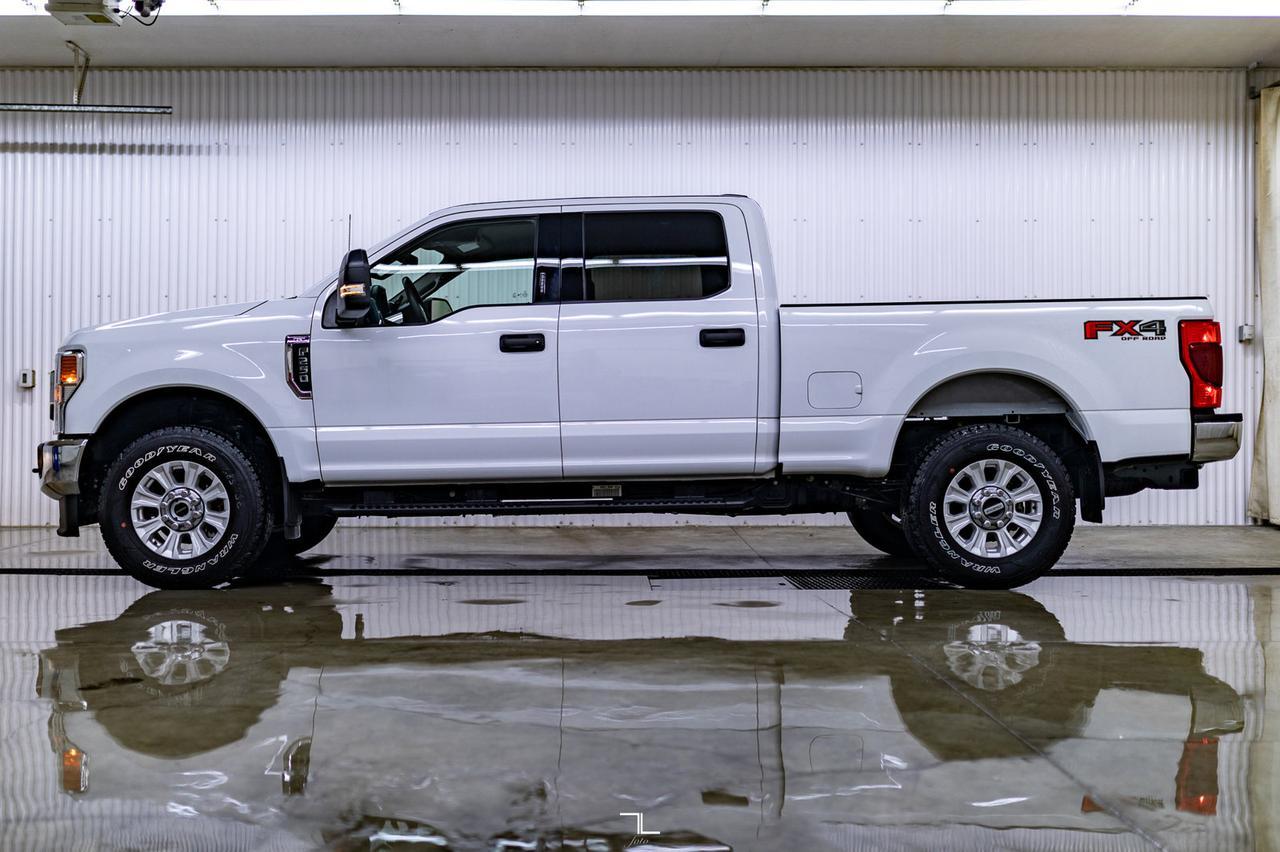 2022 Ford F-250 4x4 Crew Cab XLT FX4 BCam Red Deer AB