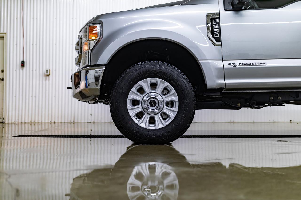 2022 Ford F-250 4x4 Crew Cab XLT FX4 Diesel BCam Red Deer AB