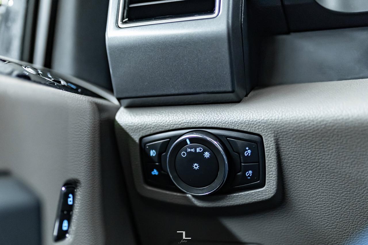 2022 Ford F-250 4x4 Crew Cab XLT FX4 Diesel BCam Red Deer AB