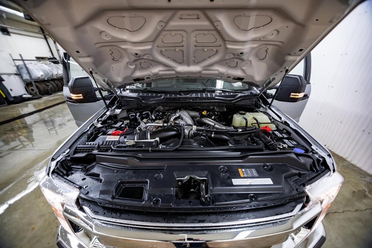 2022 Ford F-250 4x4 Crew Cab XLT FX4 Diesel BCam Red Deer AB