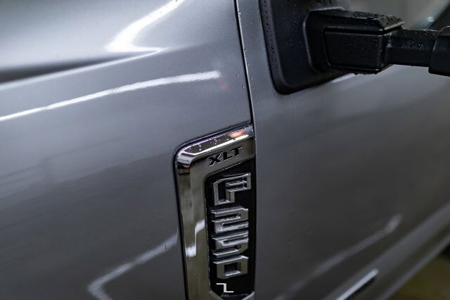 2022 Ford F-250 4x4 Crew Cab XLT FX4 Diesel BCam Red Deer AB