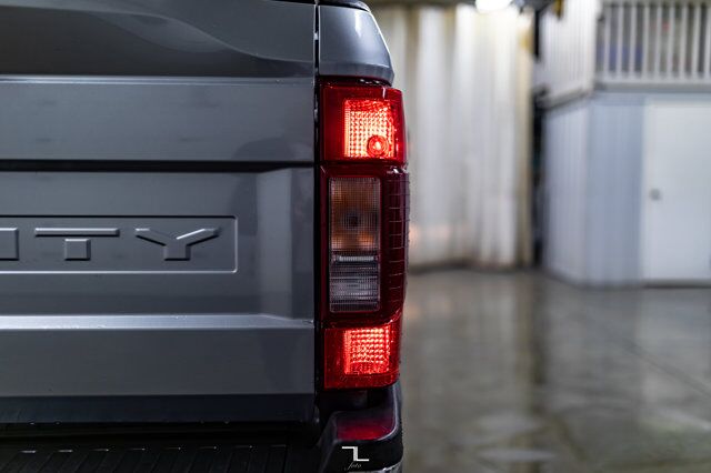 2022 Ford F-250 4x4 Crew Cab XLT FX4 Diesel BCam Red Deer AB