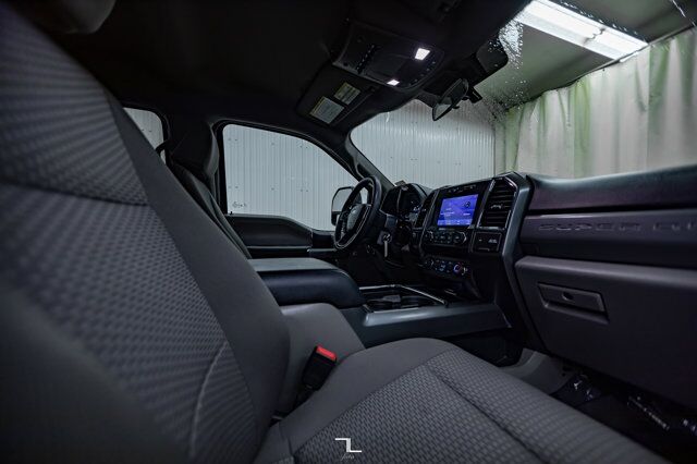 2022 Ford F-250 4x4 Crew Cab XLT FX4 Diesel BCam Red Deer AB