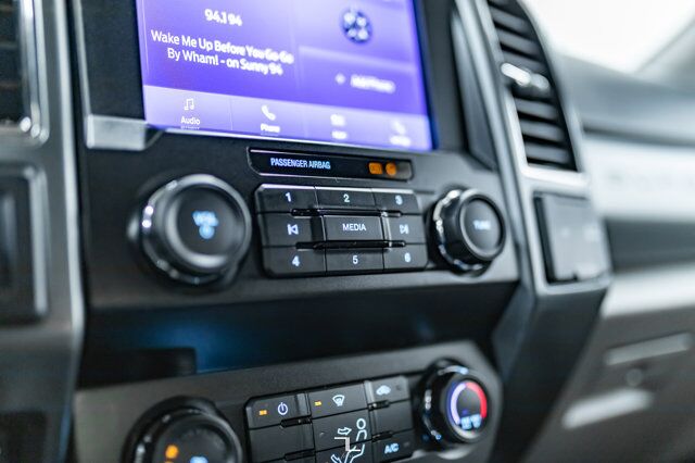 2022 Ford F-250 4x4 Crew Cab XLT FX4 Diesel BCam Red Deer AB