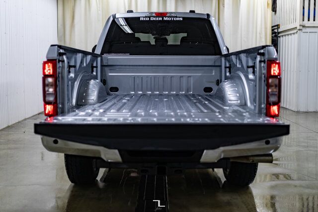 2022 Ford F-250 4x4 Crew Cab XLT FX4 Diesel BCam Red Deer AB