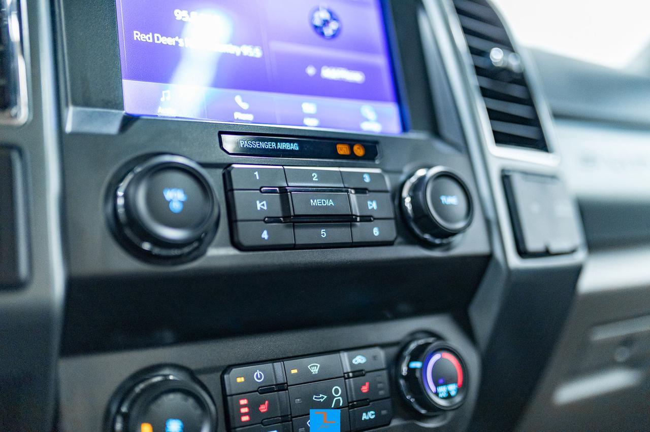 2022 Ford F-250 4x4 Crew Cab XLT FX4 Diesel Roof BCam Red Deer AB