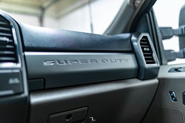 2022 Ford F-250 4x4 Crew Cab XLT FX4 Longbox BCam Red Deer AB