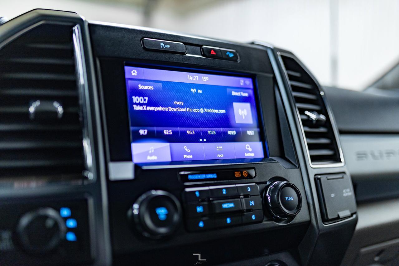 2022 Ford F-250 4x4 Crew Cab XLT FX4 Longbox BCam Red Deer AB